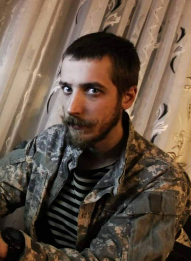 Слово на передовій: українські письменники, які змінили кабінети на окопи і творять досі - фото 600803