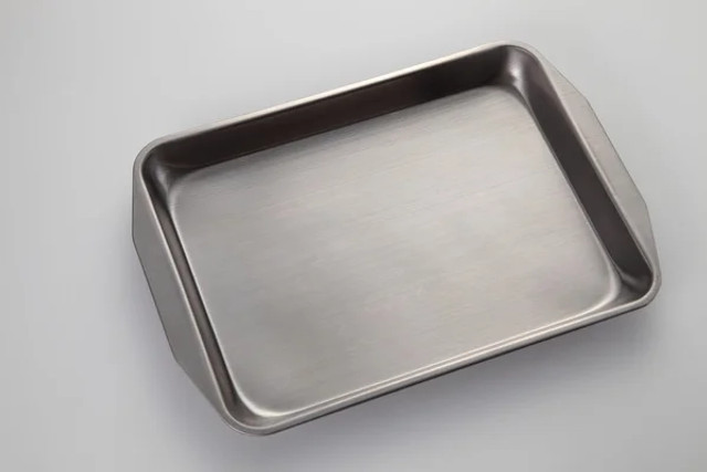 Жир з дека зникне за кілька хвилин: допоможе звичайна картопля з кухні - фото 602226