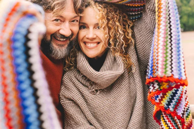 Не пара, але разом під одним дахом: що таке бостонський шлюб - фото 605004