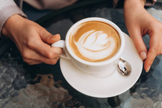 Дві-три чашки кави щодня: вчені пояснили, як популярний напій може впливати на мозок - фото 605702