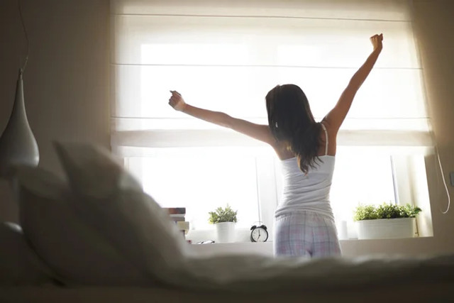 Сніданок, активність і сон: які щоденні звички допоможуть назавжди забути про стрес - фото 607260