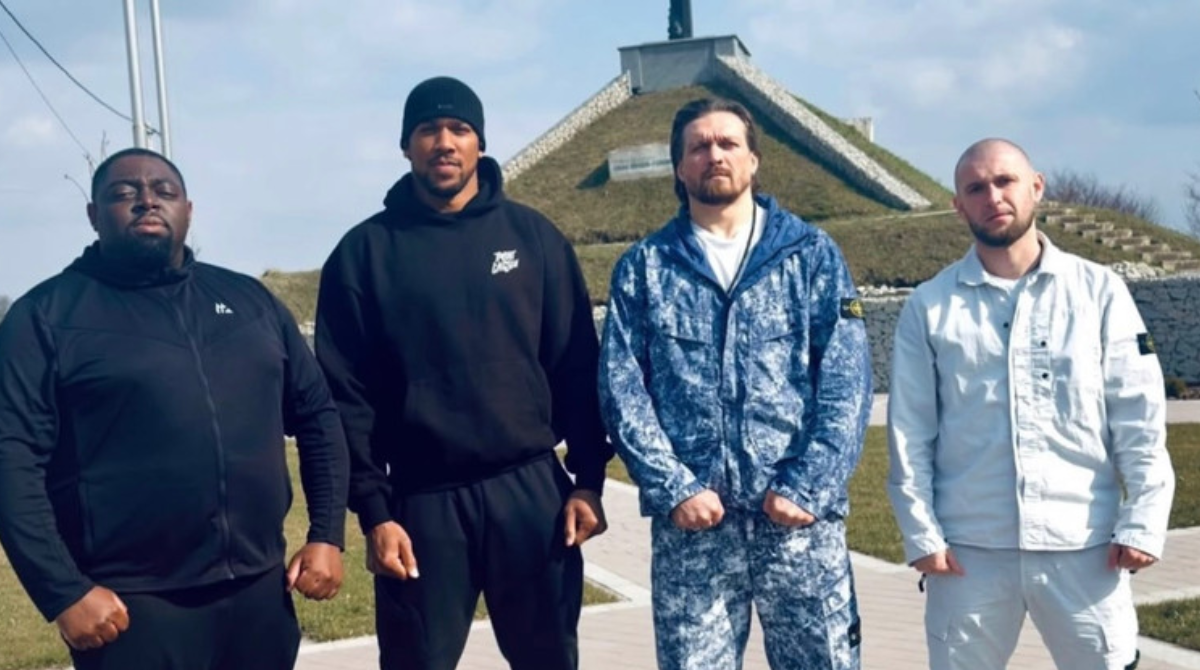 Усик та Джошуа у Києві - фото 1