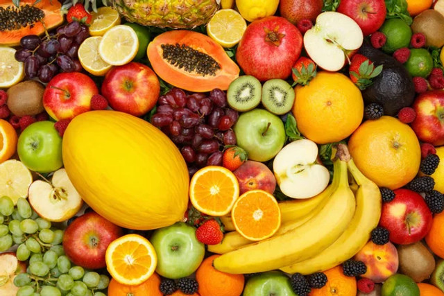 Фрукти, які допомагають знизити холестерин: що варто додати до раціону вже сьогодні - фото 607948