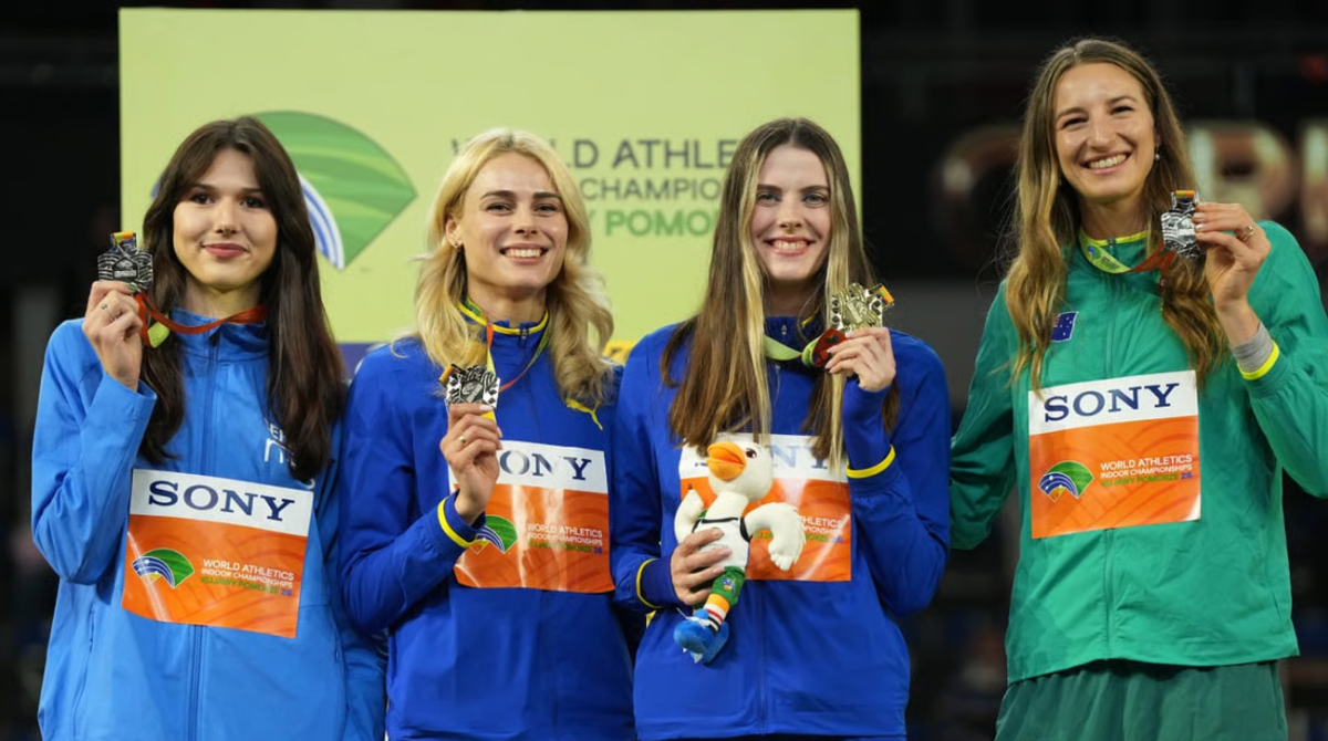 Чотири медалістки на одному п'єдесталі - фото 1