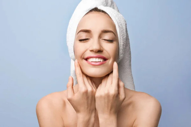 Зіпсуєте навіть дорогий макіяж: яку помилку допускають майже всі і як її уникнути - фото 608733