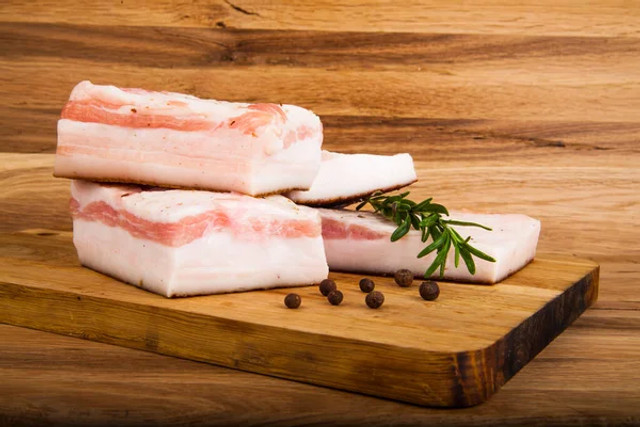 Що не можна везти до Угорщини: список продуктів, які конфіскують на кордоні - фото 610265