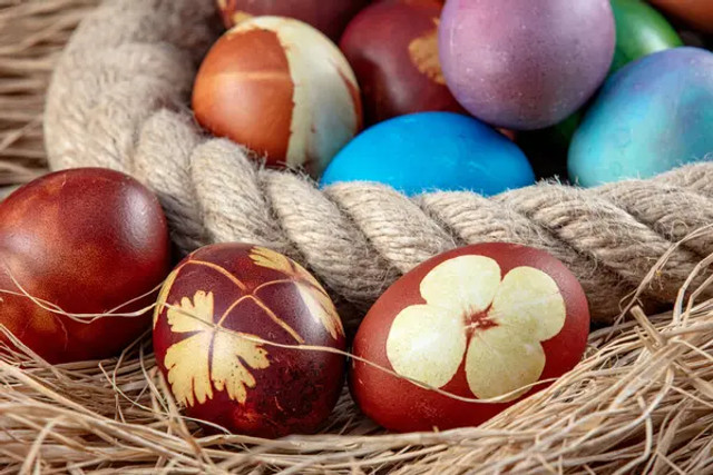 Натуральні барвники для яєць: як пофарбувати яскраві крашанки без “хімії' - фото 611161