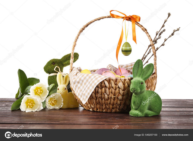 Чи можна святити алкоголь на Великдень: що покласти у кошик, а що краще залишити вдома - фото 611348