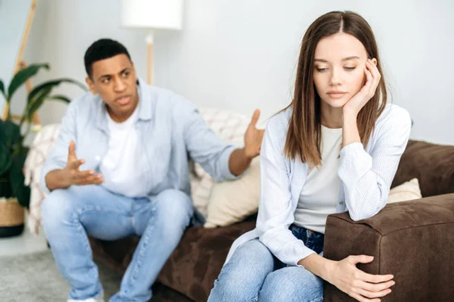 Чому 'хороші' дівчата обирають 'поганих' чоловіків: психологи пояснили приховані причини - фото 611358