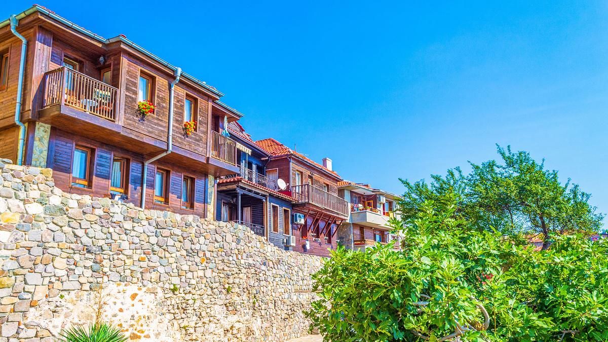 Нерухомість у Болгарії: як купити вигідно, плюси та мінуси, ціни - фото 1