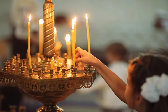 Чому на Великдень обходять церкву тричі: який сенс прихований у давній традиції - фото 611455