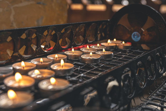 Горілка на могилі – гріх: що ПЦУ категорично забороняє робити на Радоницю - фото 612258