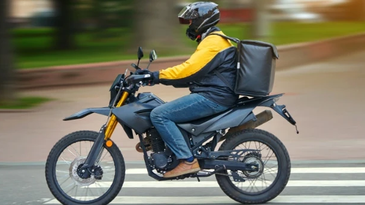 Мотоцикл для приміських поїздок: як вибрати економний та витривалий байк - фото 1