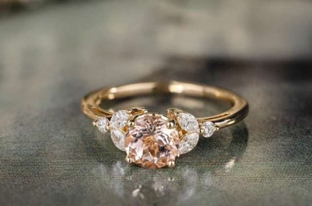 Тренди заручальної моди 2026: від мінімалізму до вінтажу - фото 612383