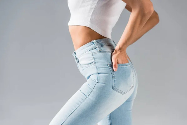 Нові джинси сядуть ідеально без примірки: простий спосіб допоможе не помилитися з розміром - фото 612964