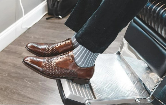 Базовий гардероб: на яких речах не варто економити заради щоденного комфорту та стилю - фото 613195