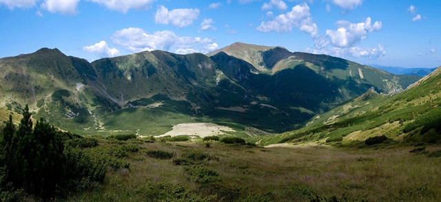 5 цікавих місць України, які варто відвідати саме влітку - фото 617486