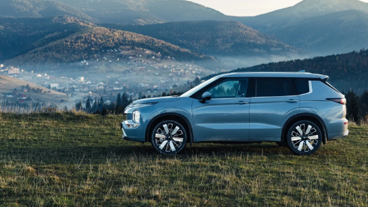 Автомобілі MITSUBISHI: які моделі пропонує офіційний дилер - фото 1