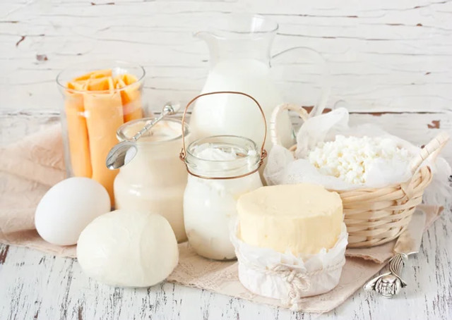 Не кожен перекус після 18:00 шкодить: який продукт варто їсти перед сном для здоров’я - фото 632603