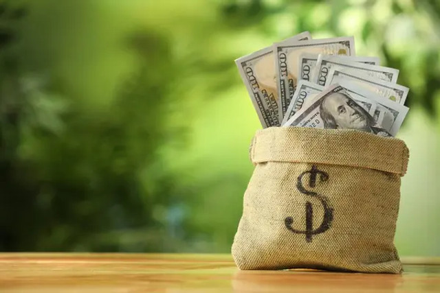 Гроші самі потечуть до рук: 3 знаки Зодіаку отримають фінансовий прорив до кінця серпня - фото 640959