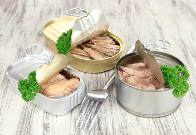 Не лише гречка: які продукти варто мати вдома на випадок блекауту - фото 647504
